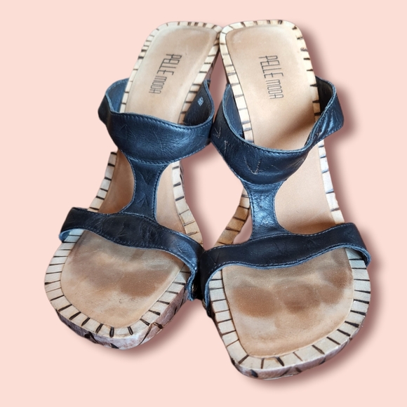 Pelle Moda Shoes - Y2K Pelle Moda wooden heels